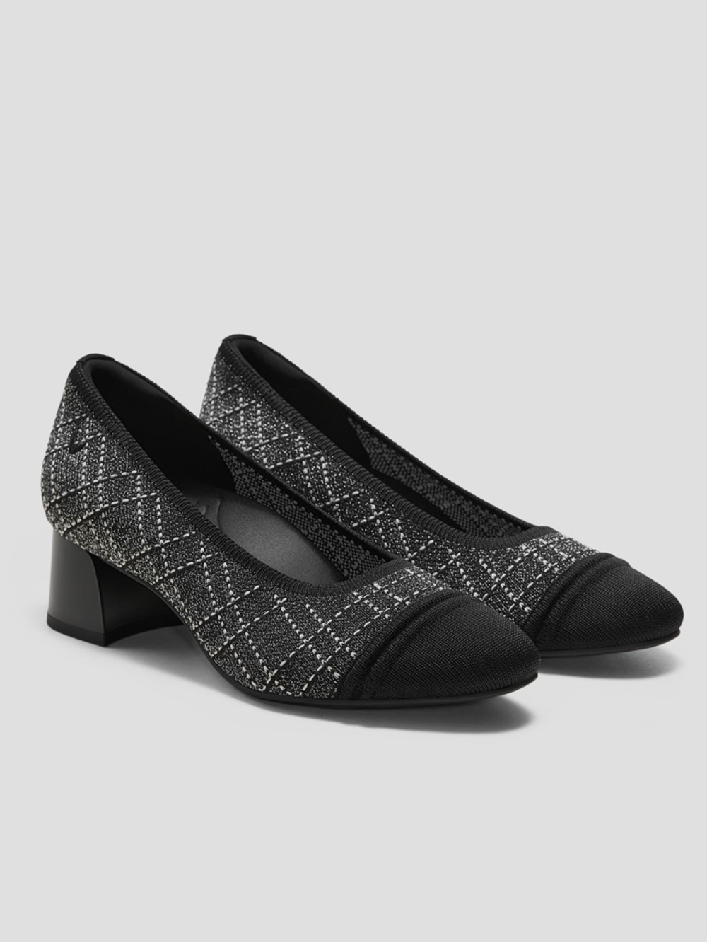 Vivaia Julie Arch Pro Almond Toe Chunky Heel Pump Black Gold EU 38.5